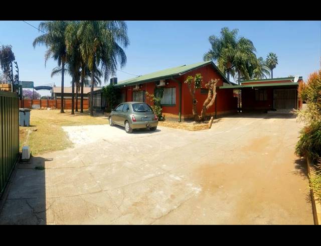 9 BEDROOM HOUSE FOR SALE IN PRETORIA GARDENS